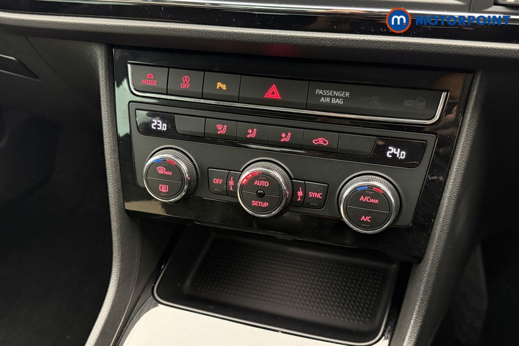 Seat Leon FR Manual Petrol Hatchback - Stock Number (1635034) - 5th supplementary image