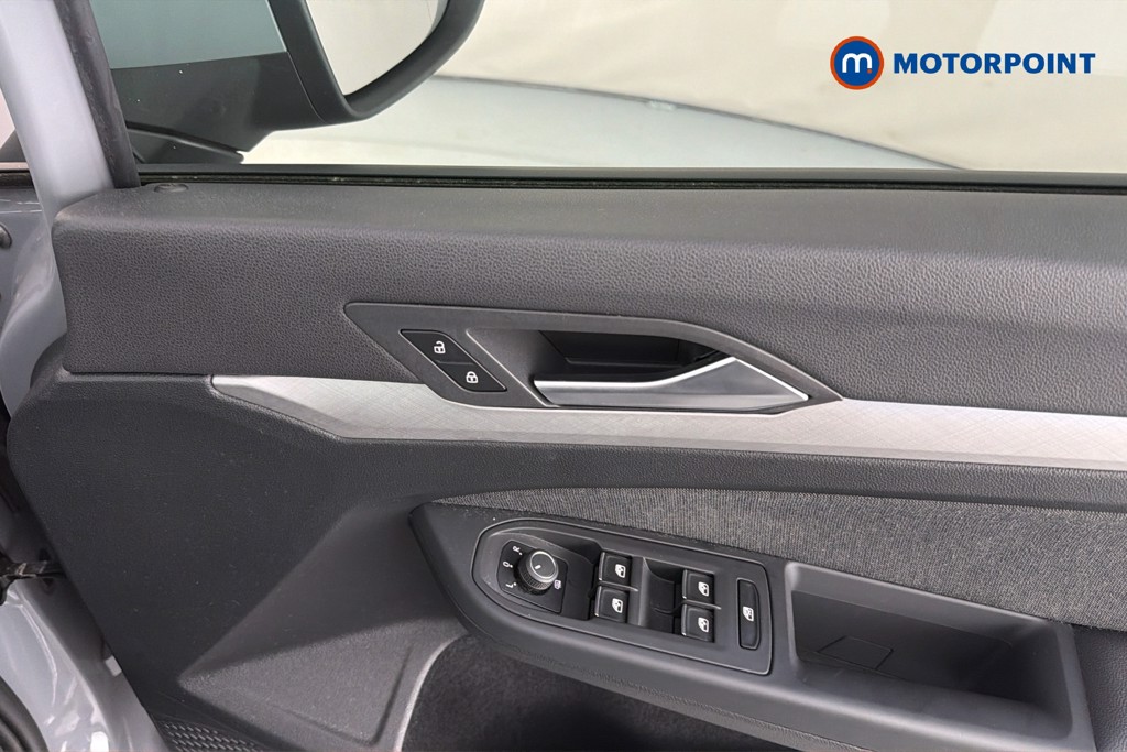 Volkswagen Golf Life Manual Petrol Hatchback - Stock Number (1635166) - 42nd supplementary image