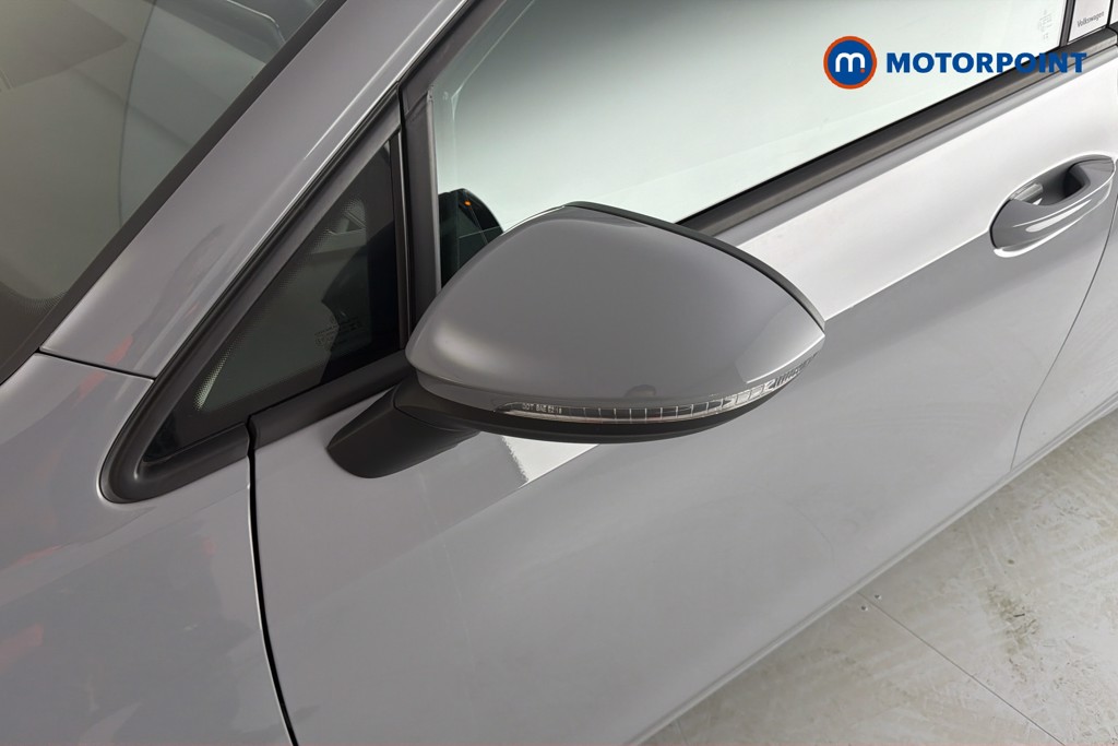 Volkswagen Golf Life Manual Petrol Hatchback - Stock Number (1635166) - 43rd supplementary image