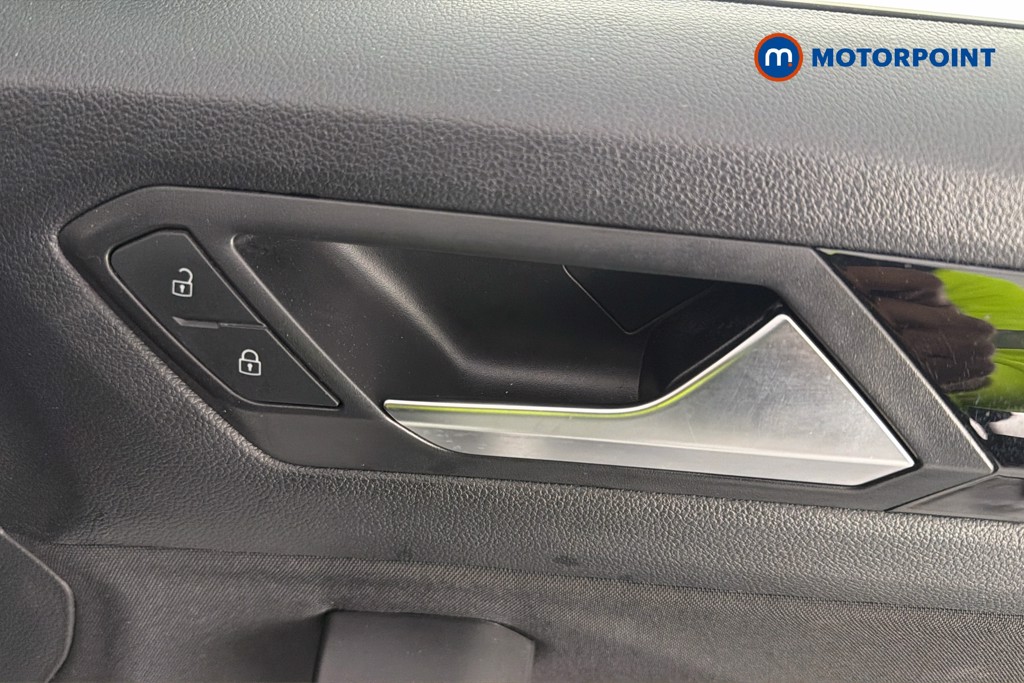 Volkswagen T-Roc Black Edition Automatic Petrol SUV - Stock Number (1635268) - 42nd supplementary image