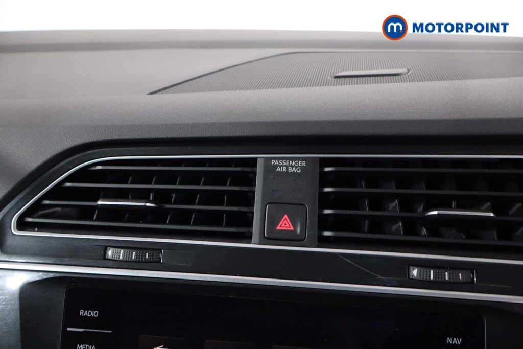 Volkswagen Tiguan Life Automatic Petrol SUV - Stock Number (1635667) - 19th supplementary image