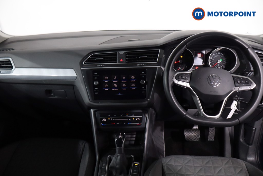 Volkswagen Tiguan Life Automatic Petrol SUV - Stock Number (1635667) - 1st supplementary image