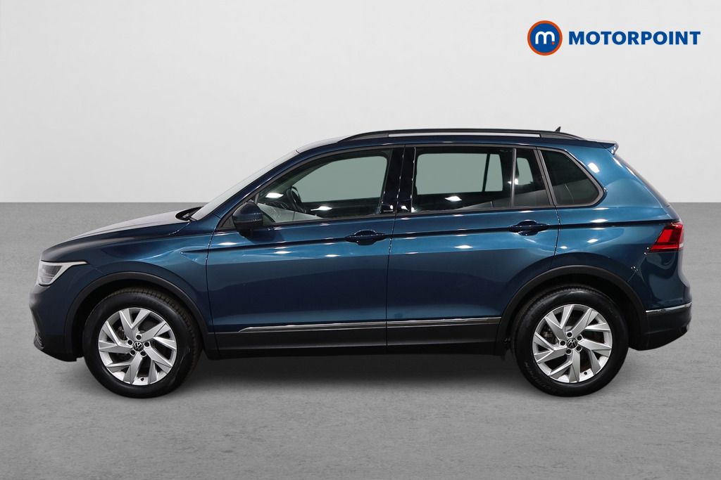 Volkswagen Tiguan Life Automatic Petrol SUV - Stock Number (1635667) - Passenger side