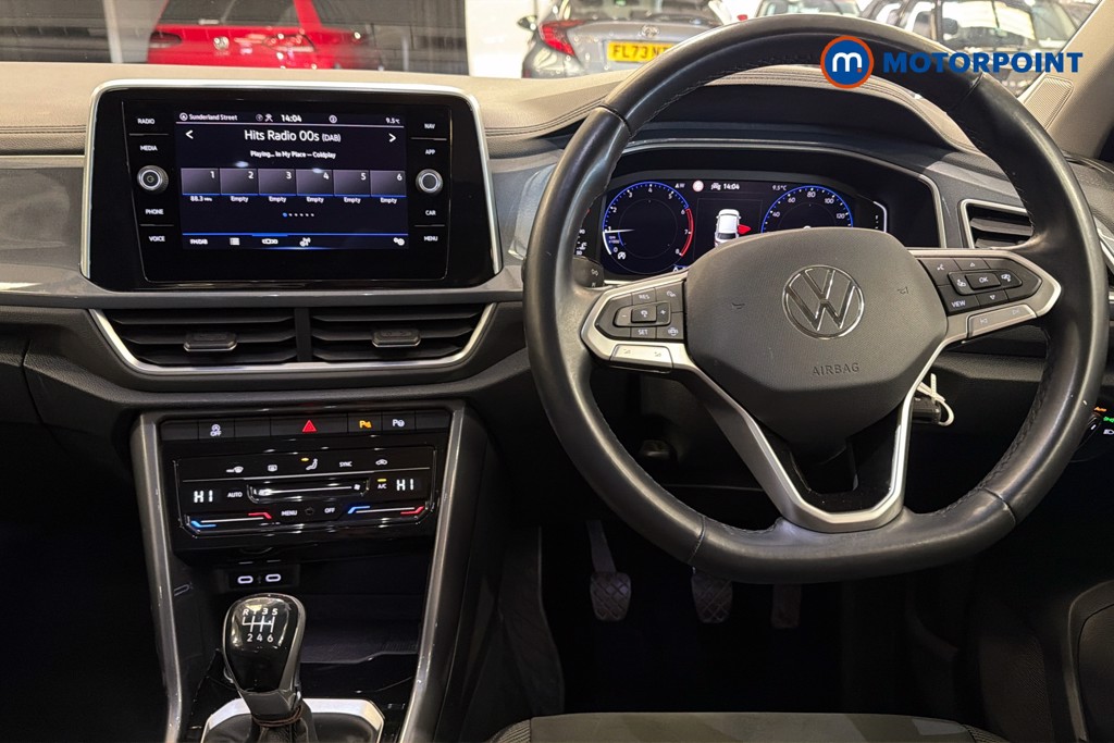 Volkswagen T-Roc Style Manual Petrol SUV - Stock Number (1635970) - 2nd supplementary image