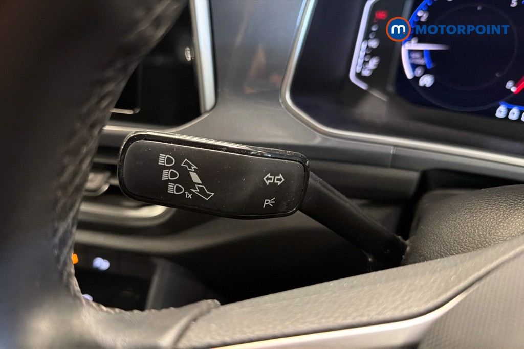 Volkswagen T-Roc Style Manual Petrol SUV - Stock Number (1635970) - 6th supplementary image