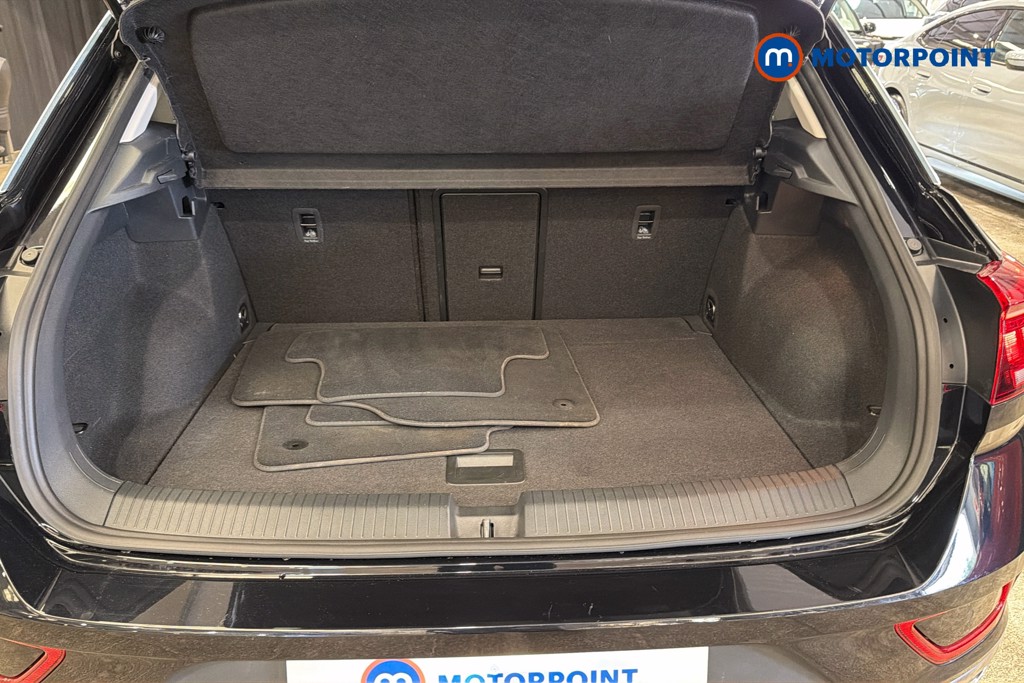 Volkswagen T-Roc Style Manual Petrol SUV - Stock Number (1635970) - 33rd supplementary image