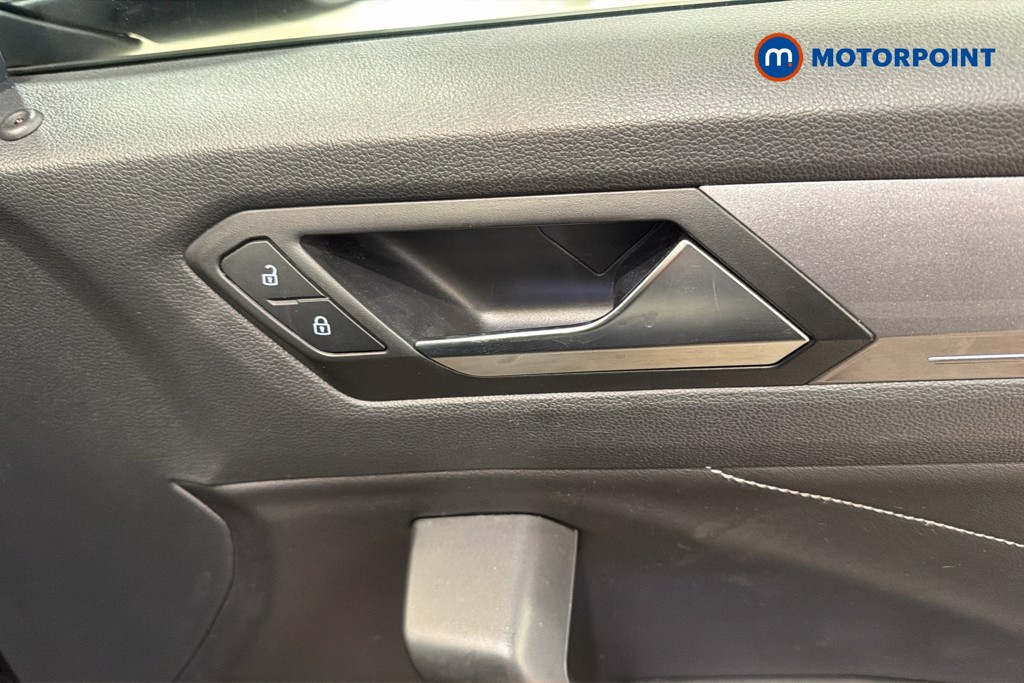 Volkswagen T-Roc Style Manual Petrol SUV - Stock Number (1635970) - 42nd supplementary image