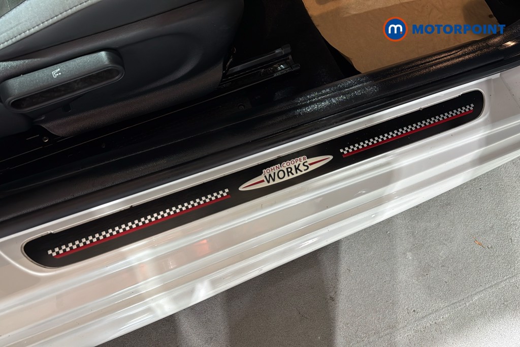 Mini Hatchback Cooper S Sport Automatic Petrol Hatchback - Stock Number (1636325) - 27th supplementary image