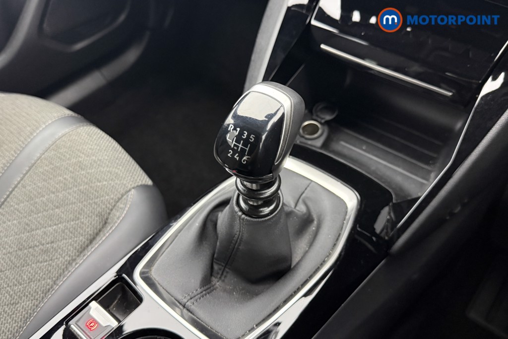 Peugeot 2008 Allure Manual Petrol SUV - Stock Number (1636563) - 6th supplementary image