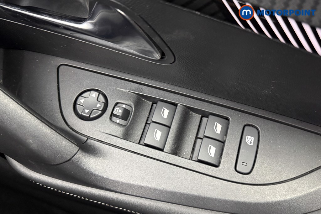 Peugeot 2008 Allure Manual Petrol SUV - Stock Number (1636563) - 10th supplementary image