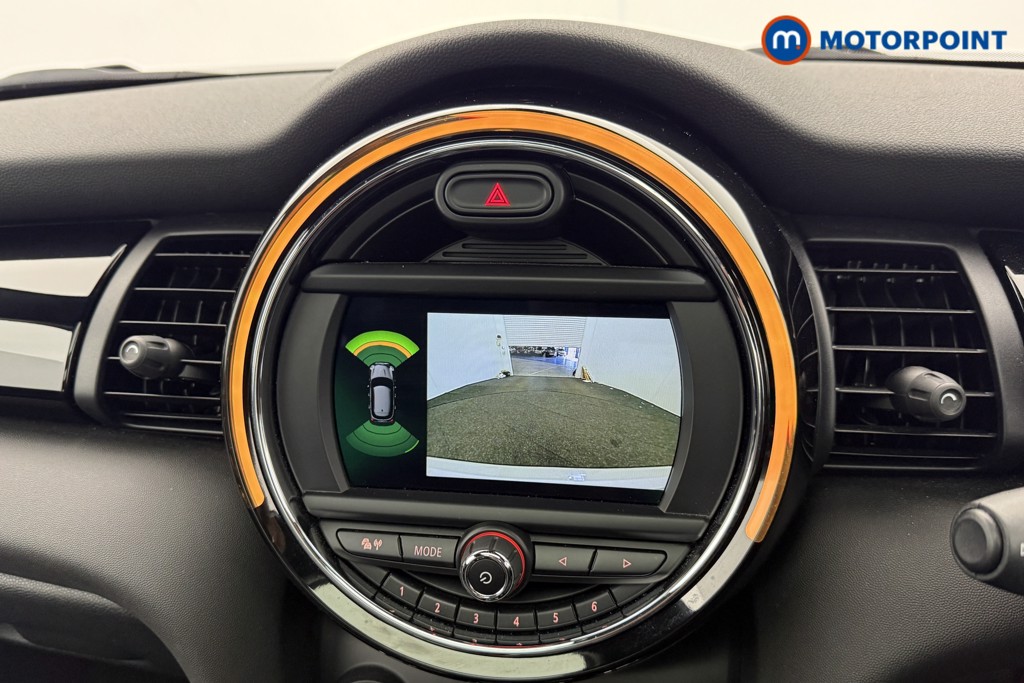 Mini Hatchback Cooper Exclusive Automatic Petrol Hatchback - Stock Number (1636626) - 16th supplementary image