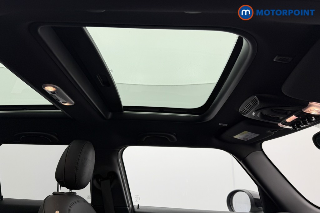 Mini Hatchback Cooper Exclusive Automatic Petrol Hatchback - Stock Number (1636626) - 17th supplementary image