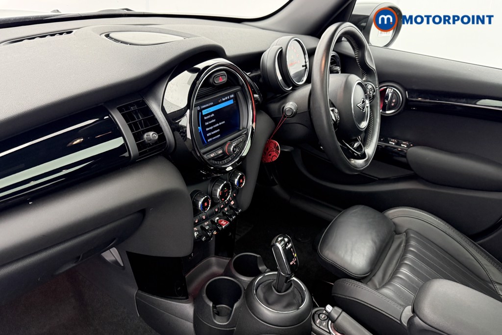 Mini Hatchback Cooper Exclusive Automatic Petrol Hatchback - Stock Number (1636626) - 22nd supplementary image
