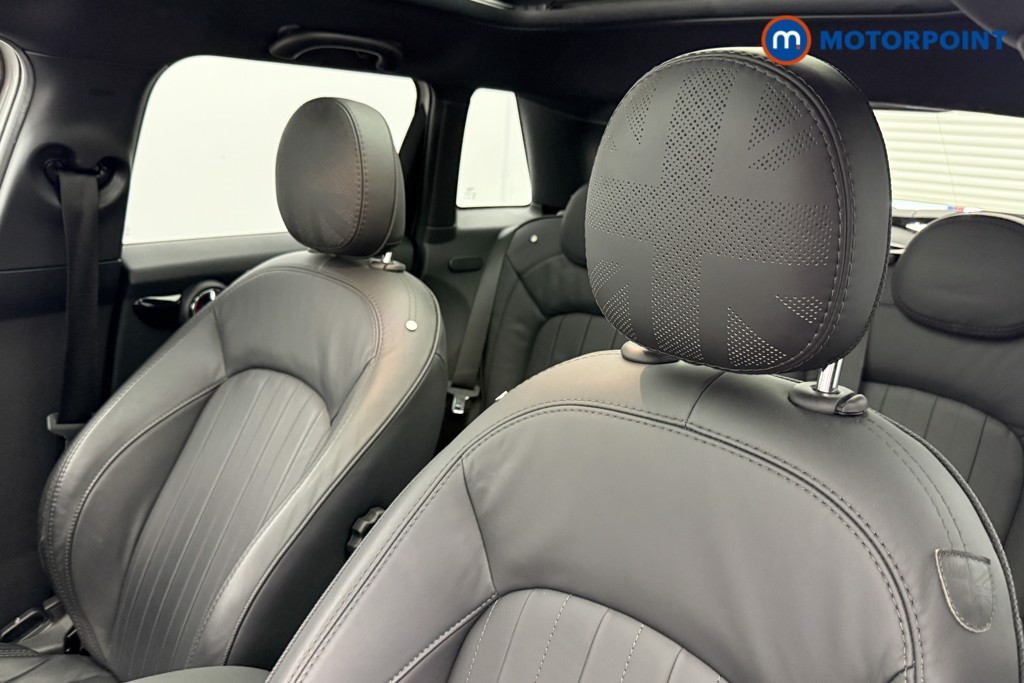 Mini Hatchback Cooper Exclusive Automatic Petrol Hatchback - Stock Number (1636626) - 23rd supplementary image