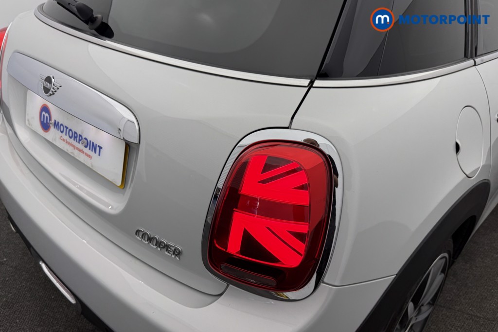 Mini Hatchback Cooper Exclusive Automatic Petrol Hatchback - Stock Number (1636626) - 26th supplementary image