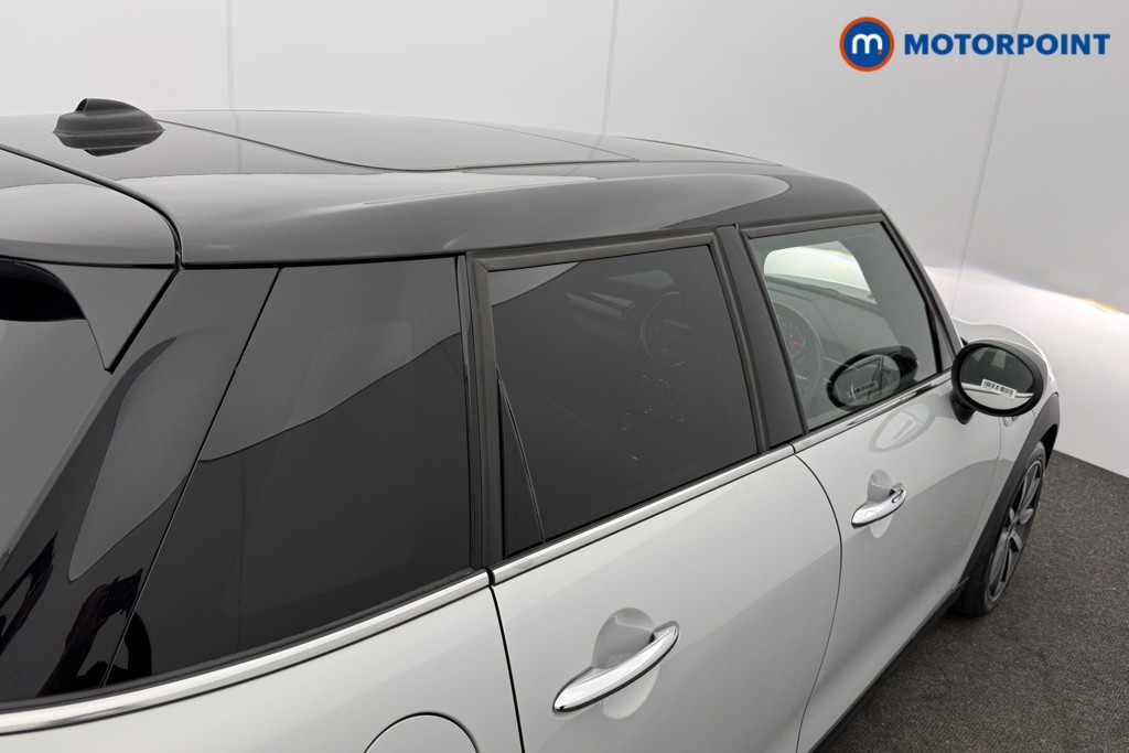 Mini Hatchback Cooper Exclusive Automatic Petrol Hatchback - Stock Number (1636626) - 28th supplementary image