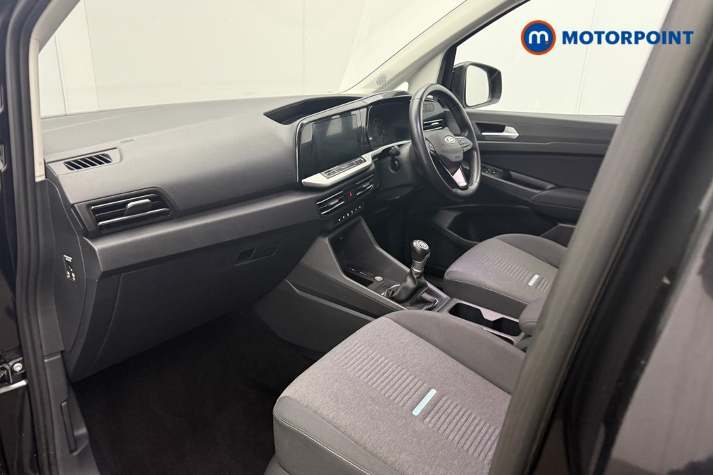 Ford Tourneo Connect Active Manual Diesel People Carrier - Stock Number (1636656) - 4th supplementary image