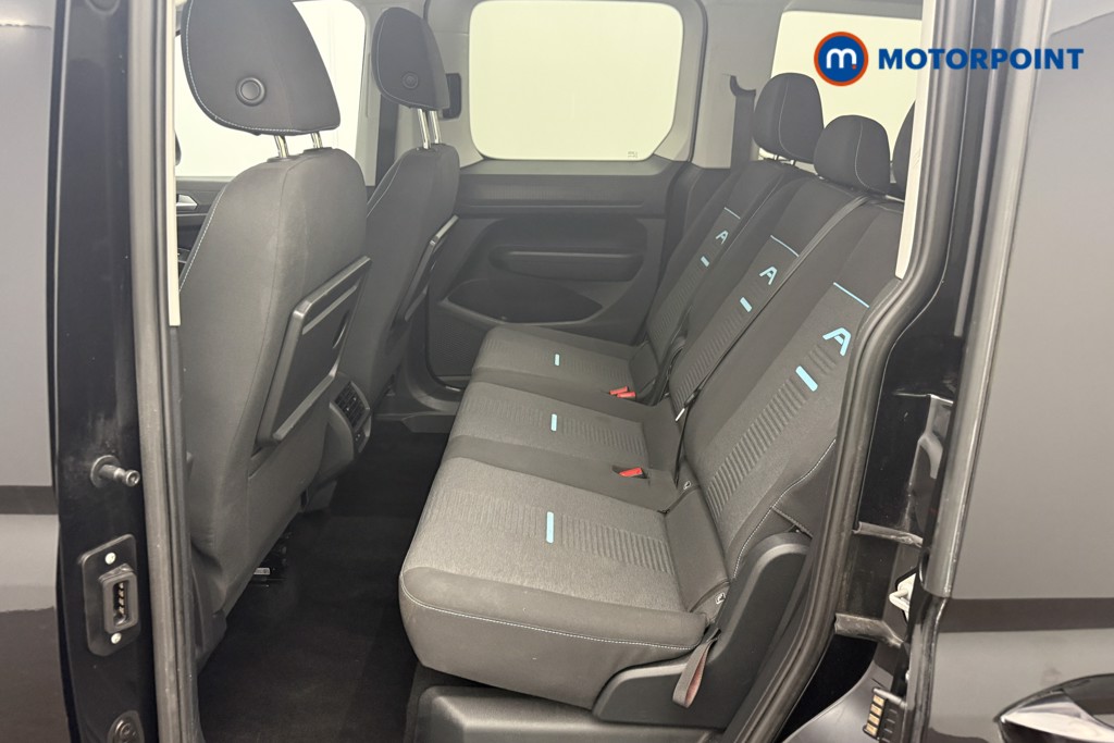 Ford Tourneo Connect Active Manual Diesel People Carrier - Stock Number (1636656) - 5th supplementary image