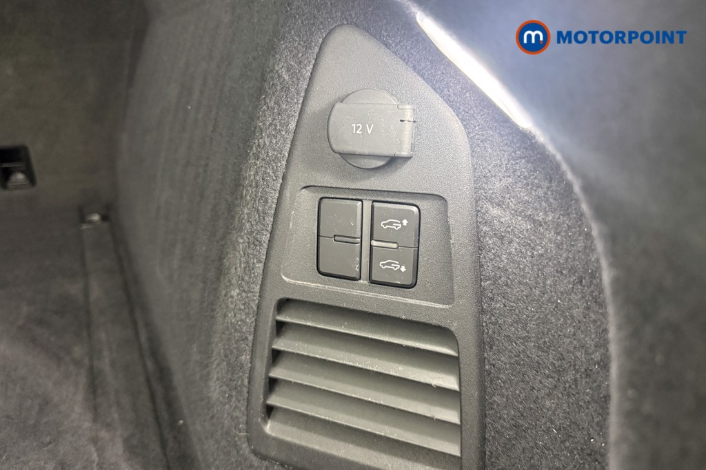 Volkswagen Touareg Black Edition Automatic Diesel SUV - Stock Number (1636725) - 9th supplementary image