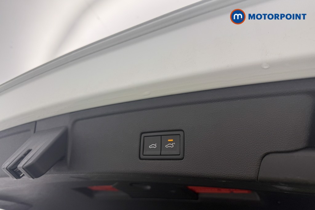 Volkswagen Touareg Black Edition Automatic Diesel SUV - Stock Number (1636725) - 10th supplementary image