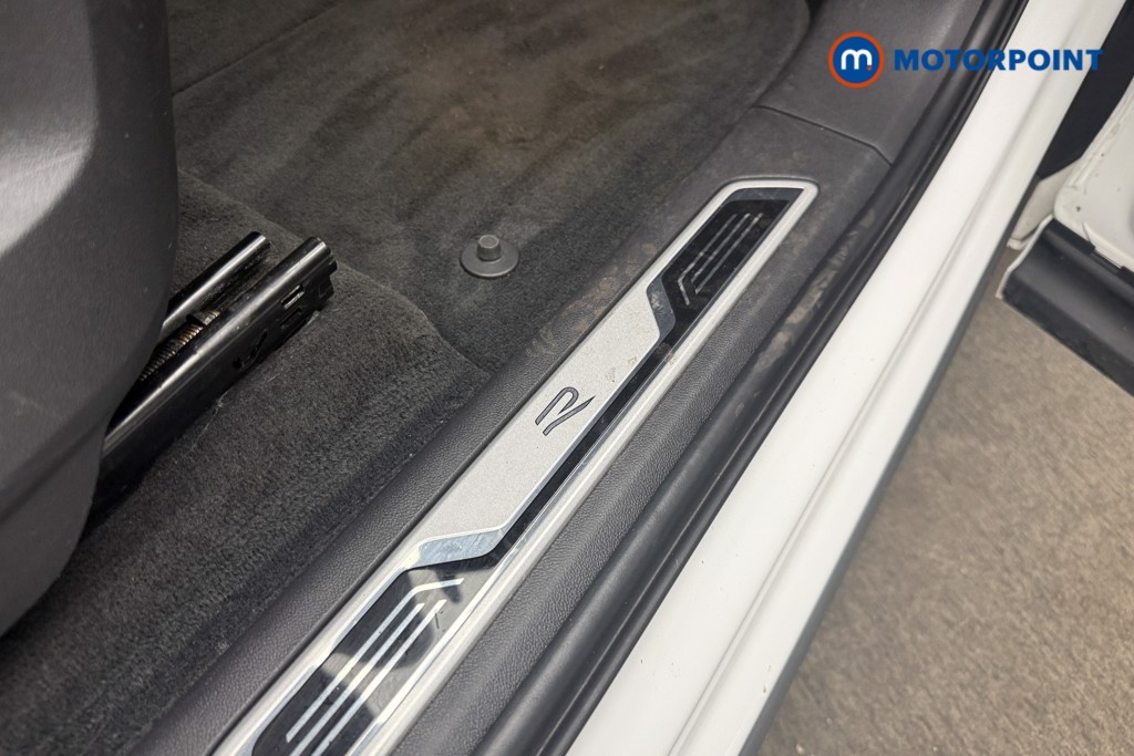 Volkswagen Touareg Black Edition Automatic Diesel SUV - Stock Number (1636725) - 12th supplementary image