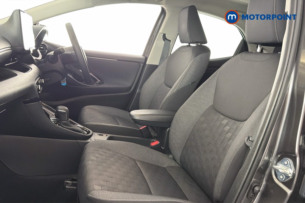 Toyota Yaris Design Automatic Petrol-Electric Hybrid Hatchback - Stock Number (1636850) - 22nd supplementary image