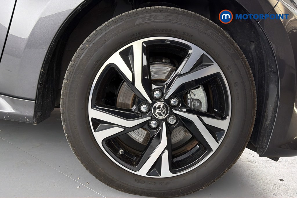 Toyota Yaris Design Automatic Petrol-Electric Hybrid Hatchback - Stock Number (1636850) - 50th supplementary image