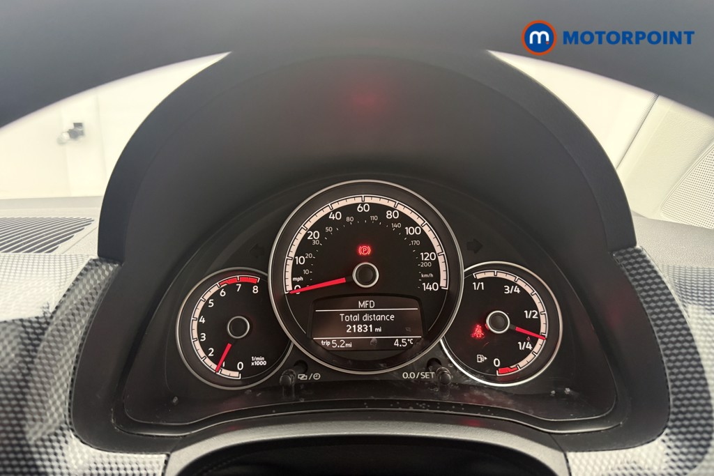 Volkswagen UP Black Edition Manual Petrol Hatchback - Stock Number (1636913) - 7th supplementary image