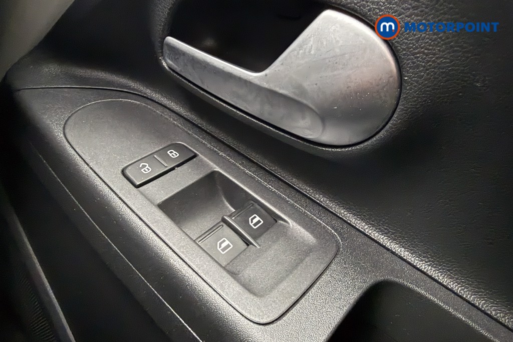 Volkswagen UP Black Edition Manual Petrol Hatchback - Stock Number (1636913) - 10th supplementary image