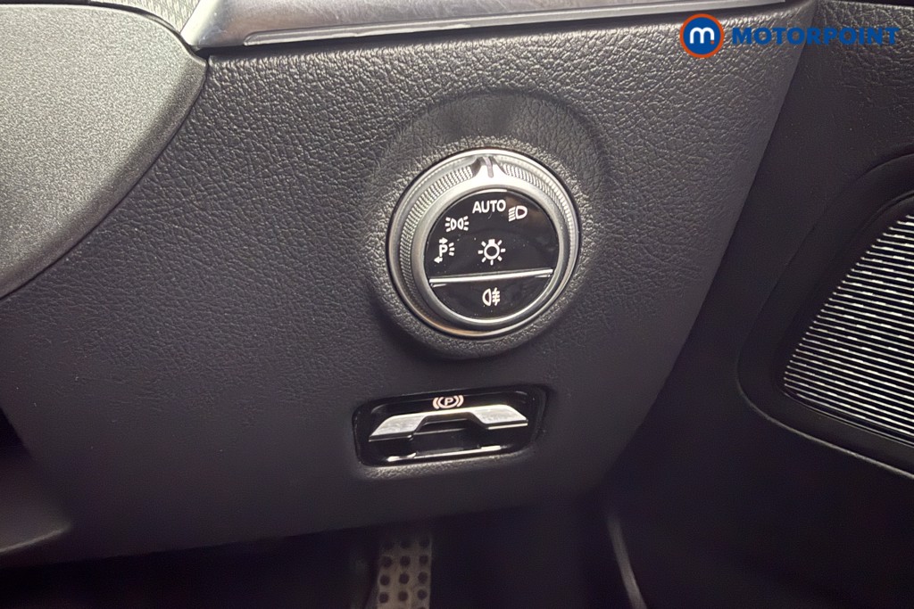 Mercedes-Benz C Class Amg Line Automatic Diesel Estate - Stock Number (1637156) - 7th supplementary image