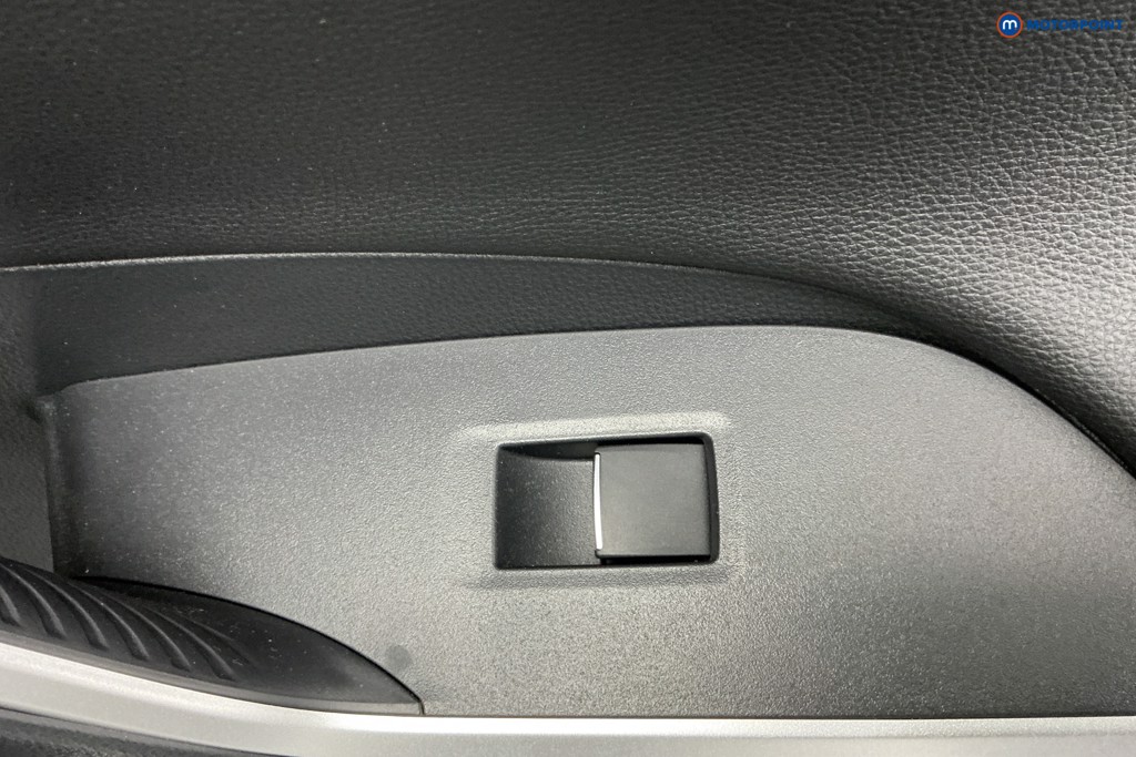 Toyota Rav4 Design Automatic Petrol-Electric Hybrid SUV - Stock Number (1637162) - 27th supplementary image