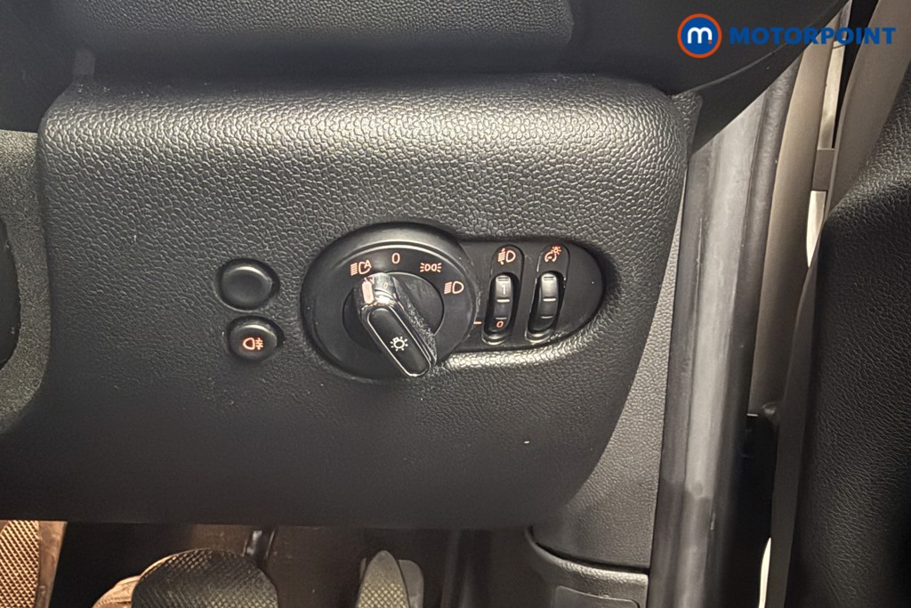 Mini Hatchback Cooper S Exclusive Automatic Petrol Hatchback - Stock Number (1637202) - 10th supplementary image