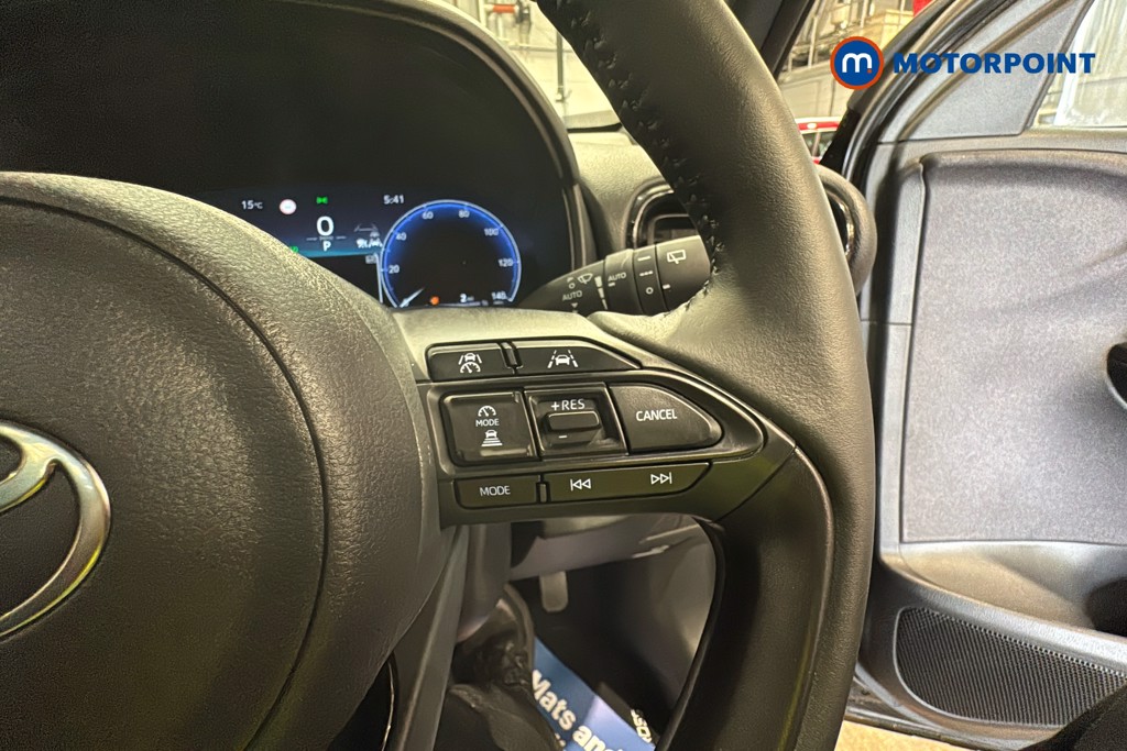 Toyota Yaris Cross Excel Automatic Petrol-Electric Hybrid Estate - Stock Number (1637423) - 4th supplementary image