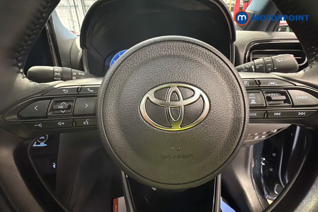 Toyota Yaris Cross Excel Automatic Petrol-Electric Hybrid Estate - Stock Number (1637423) - 5th supplementary image