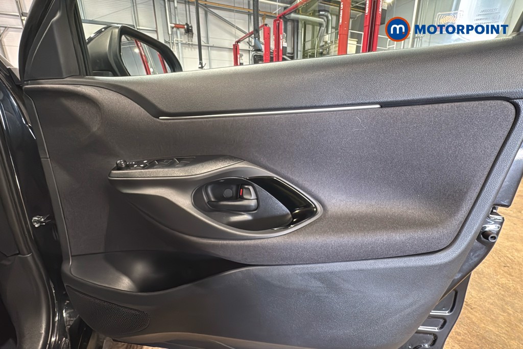 Toyota Yaris Cross Excel Automatic Petrol-Electric Hybrid Estate - Stock Number (1637423) - 19th supplementary image