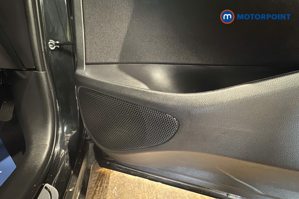 Toyota Yaris Cross Excel Automatic Petrol-Electric Hybrid Estate - Stock Number (1637423) - 21st supplementary image