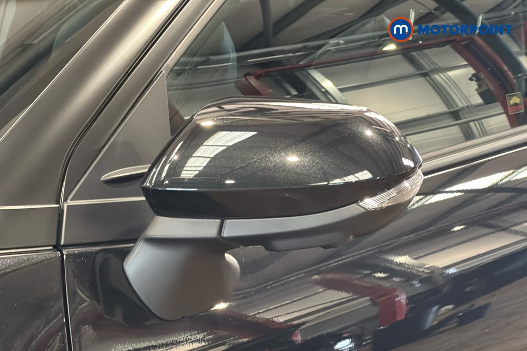 Toyota Yaris Cross Excel Automatic Petrol-Electric Hybrid Estate - Stock Number (1637423) - 43rd supplementary image