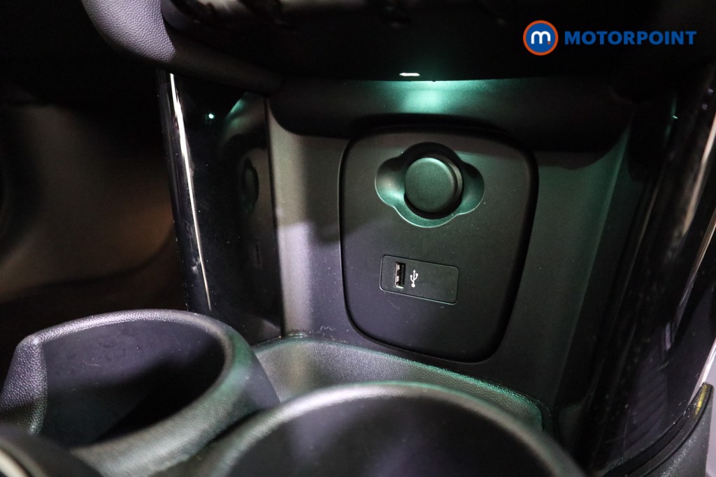 Mini Hatchback Cooper Sport Manual Petrol Hatchback - Stock Number (1637531) - 9th supplementary image