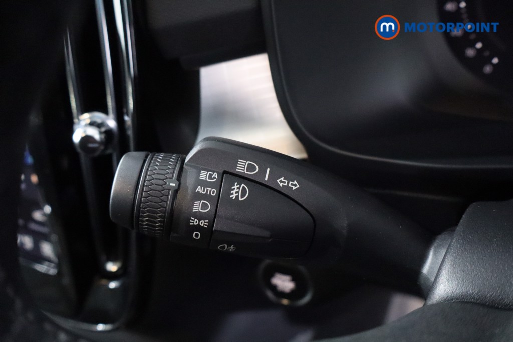 Volvo Xc40 Plus Automatic Petrol SUV - Stock Number (1637603) - 14th supplementary image