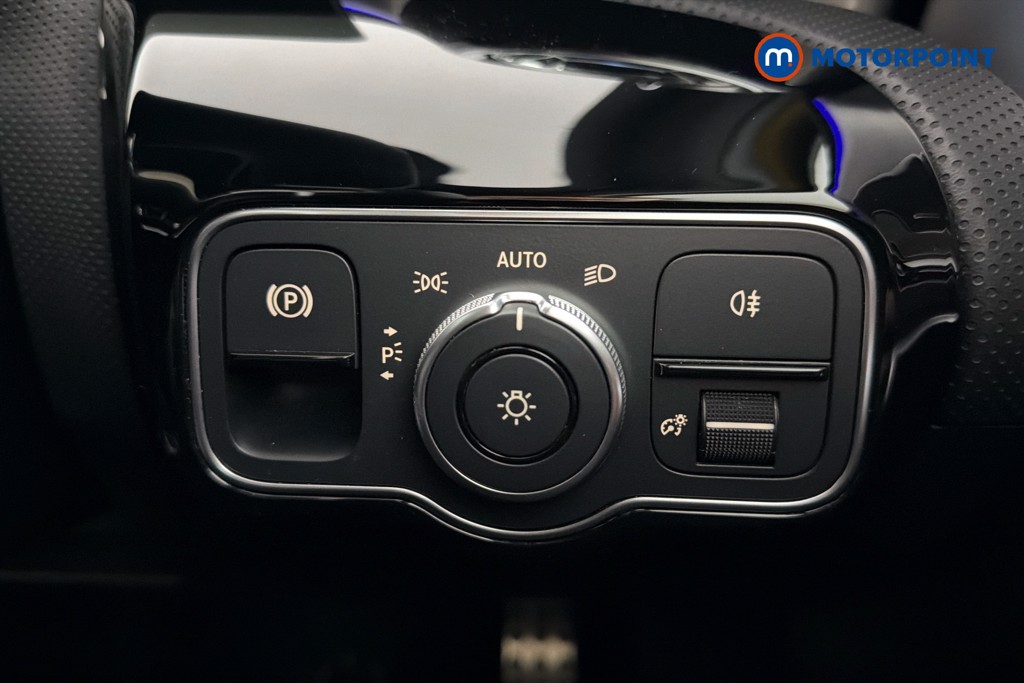 Mercedes-Benz A Class Exclusive Launch Edition Automatic Petrol Hatchback - Stock Number (1637618) - 18th supplementary image