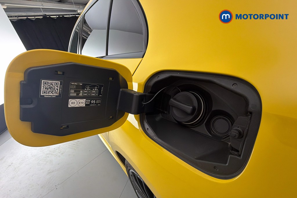 Mercedes-Benz A Class Exclusive Launch Edition Automatic Petrol Hatchback - Stock Number (1637618) - 41st supplementary image