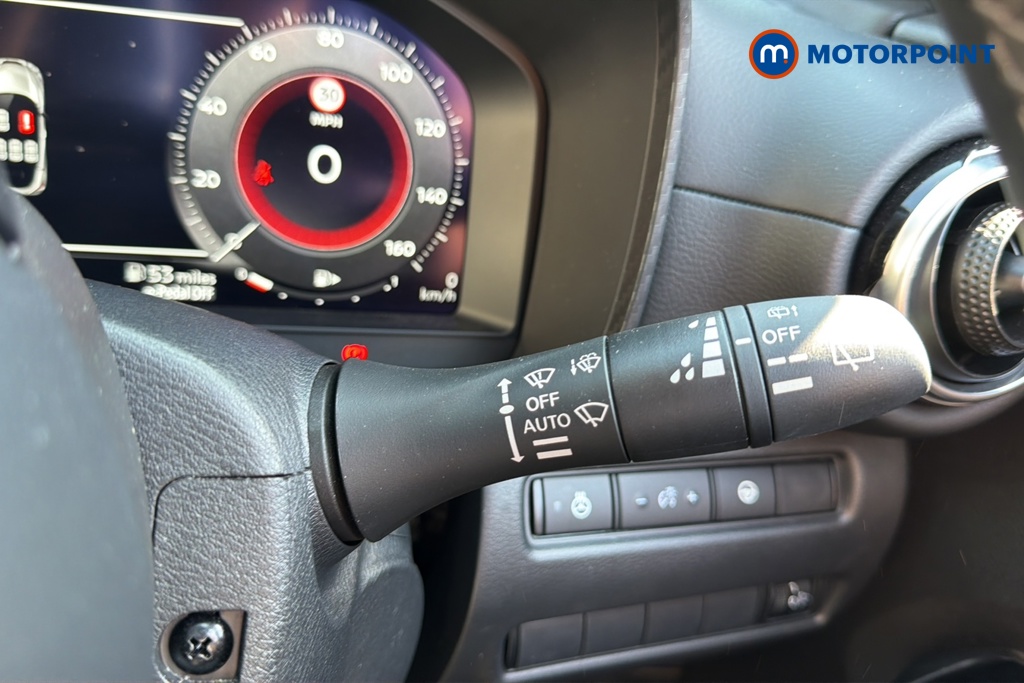 Nissan Juke Tekna Automatic Petrol-Electric Hybrid SUV - Stock Number (1637680) - 6th supplementary image