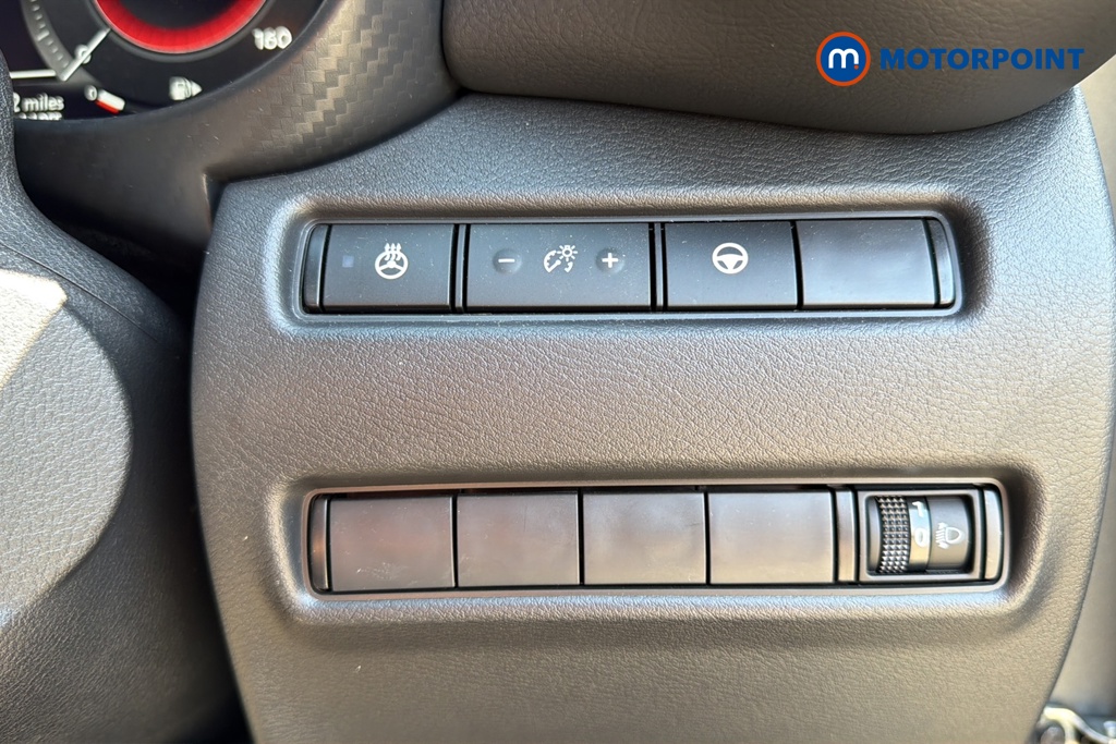 Nissan Juke Tekna Automatic Petrol-Electric Hybrid SUV - Stock Number (1637680) - 11th supplementary image