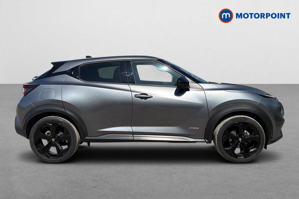 Nissan Juke Tekna Automatic Petrol-Electric Hybrid SUV - Stock Number (1637680) - Passenger side