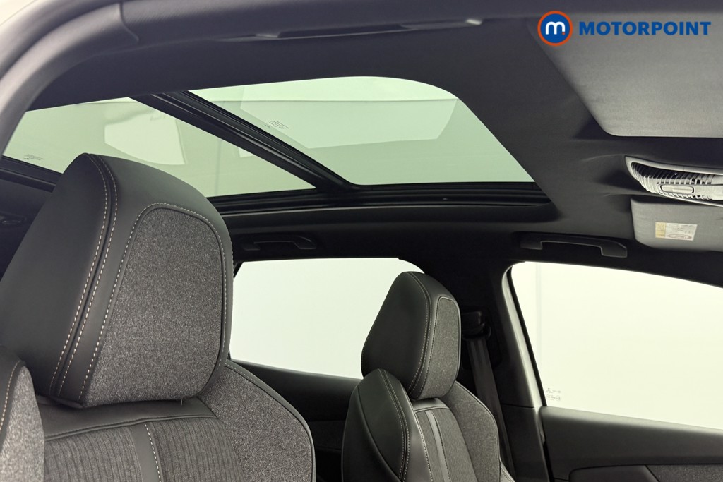 Peugeot 3008 Gt Line Premium Automatic Petrol SUV - Stock Number (1637861) - 15th supplementary image