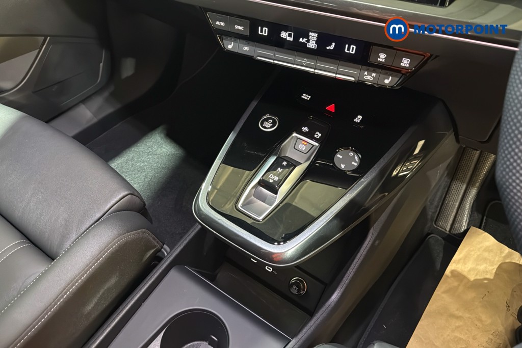 Audi Q4 Black Edition Automatic Electric SUV - Stock Number (1638148) - 15th supplementary image