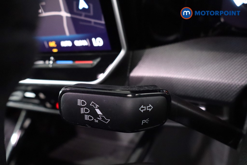 Volkswagen Golf R-Line Automatic Diesel Hatchback - Stock Number (1638303) - 16th supplementary image