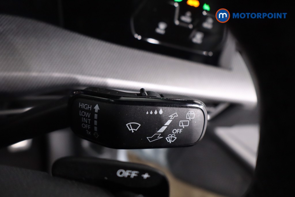 Volkswagen Golf R-Line Automatic Diesel Hatchback - Stock Number (1638303) - 17th supplementary image