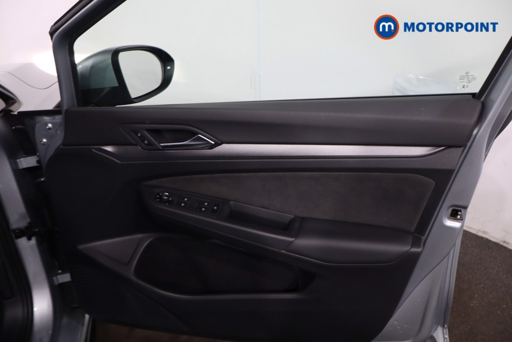 Volkswagen Golf R-Line Automatic Diesel Hatchback - Stock Number (1638303) - 25th supplementary image