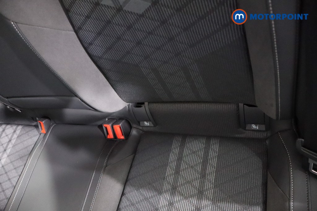 Volkswagen Golf R-Line Automatic Diesel Hatchback - Stock Number (1638303) - 28th supplementary image